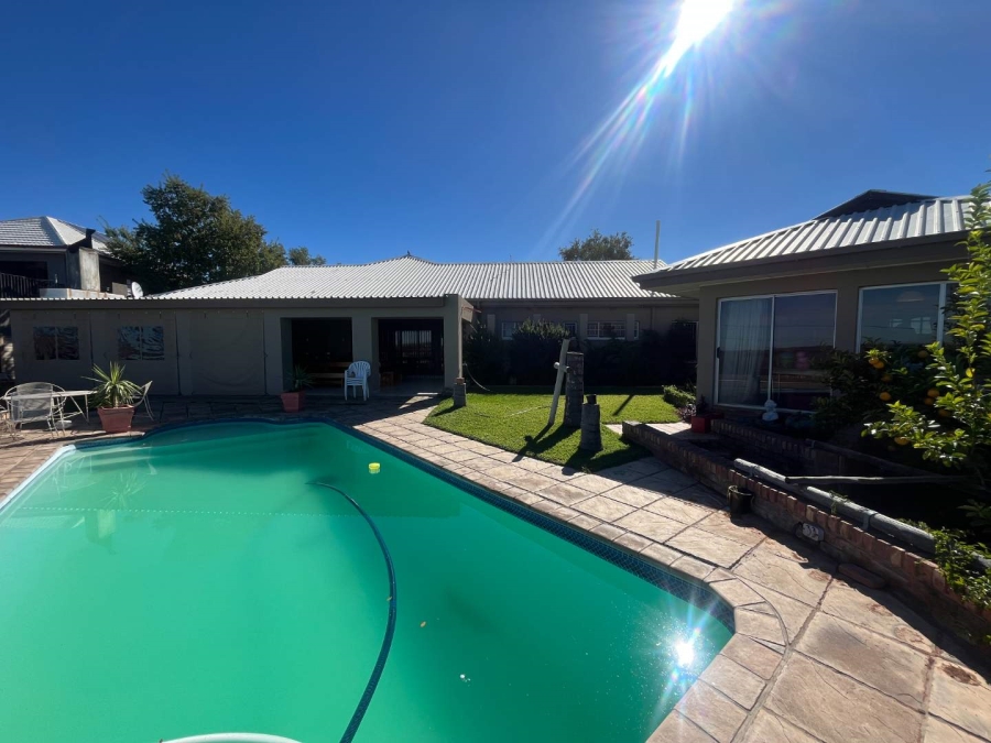 4 Bedroom Property for Sale in Keidebees Northern Cape
